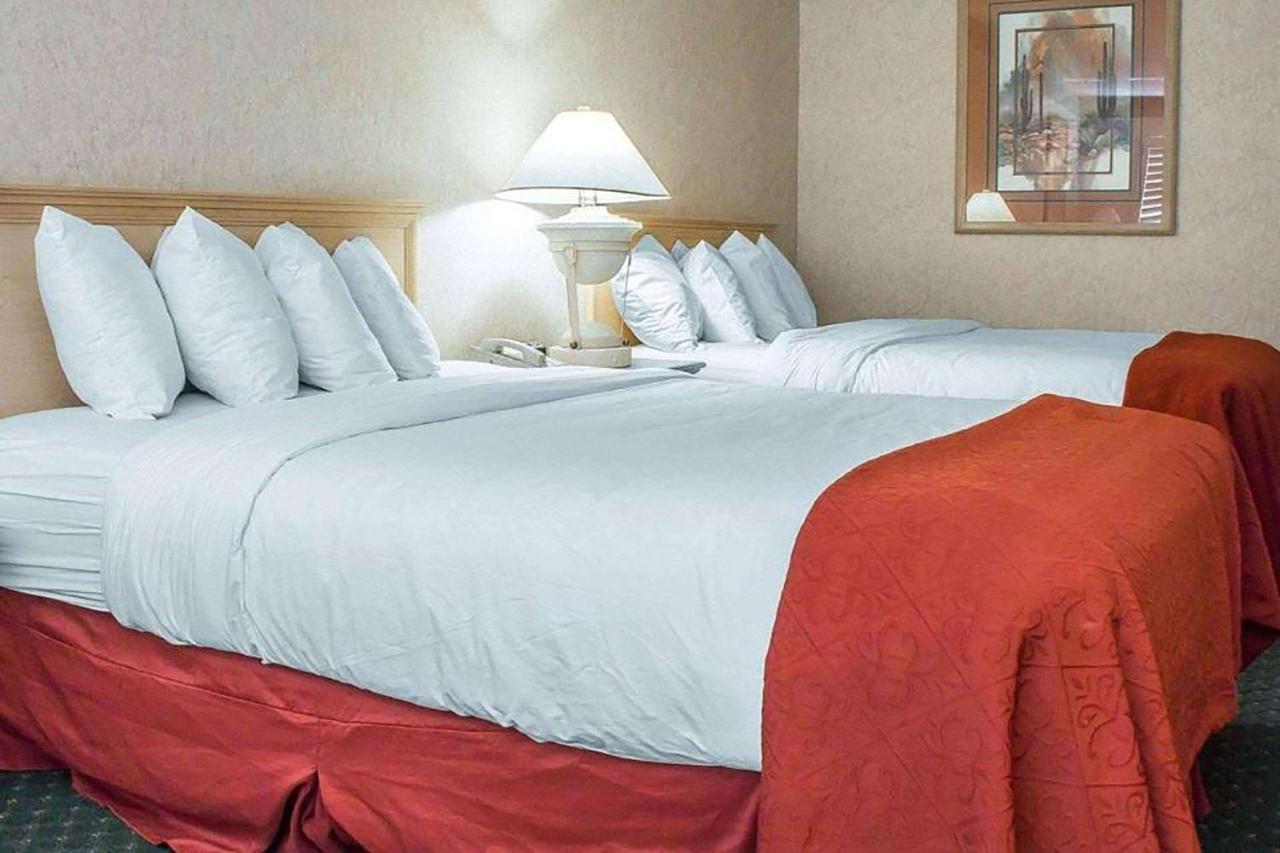Hotel Baymont By Wyndham Safford Extérieur photo